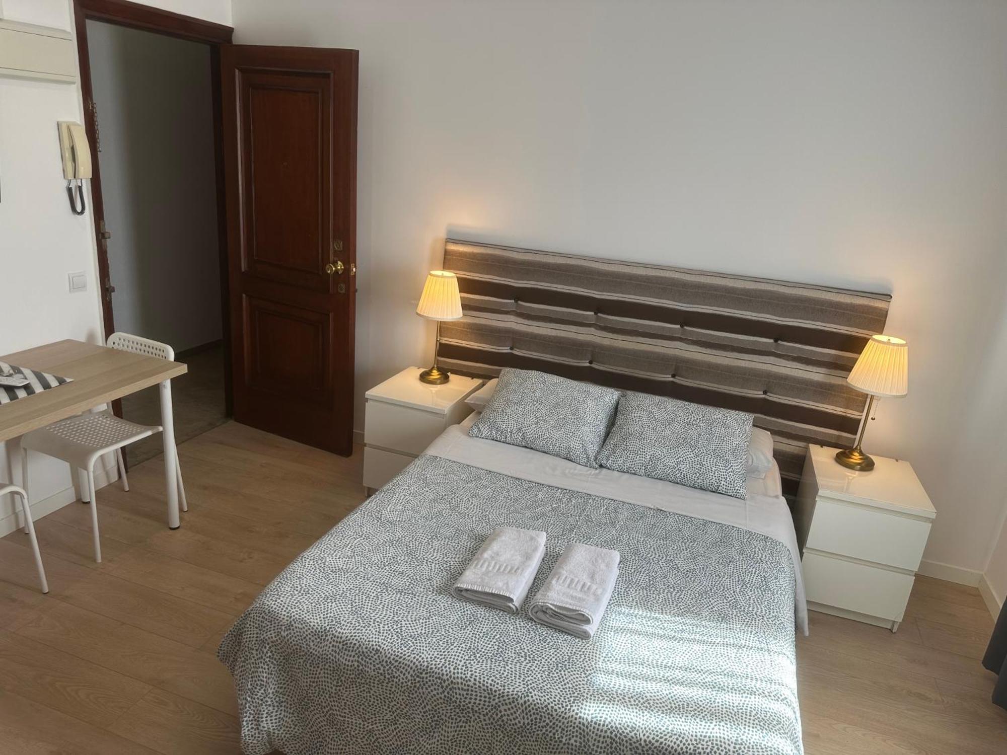 Apartamentos Arapiles มาดริด ภายนอก รูปภาพ