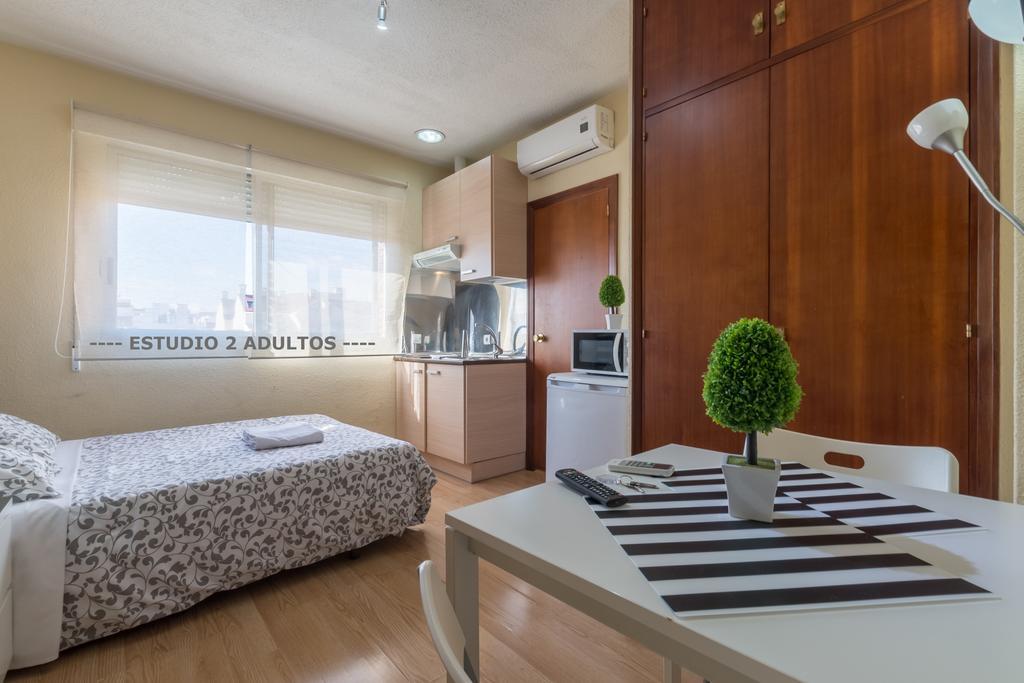 Apartamentos Arapiles มาดริด ภายนอก รูปภาพ