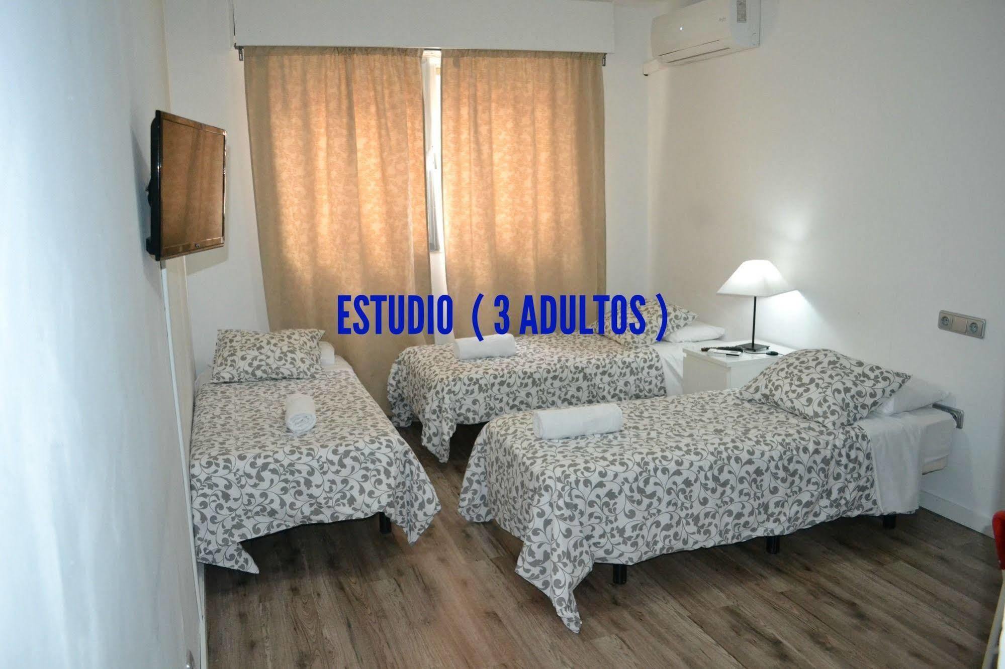 Apartamentos Arapiles มาดริด ภายนอก รูปภาพ
