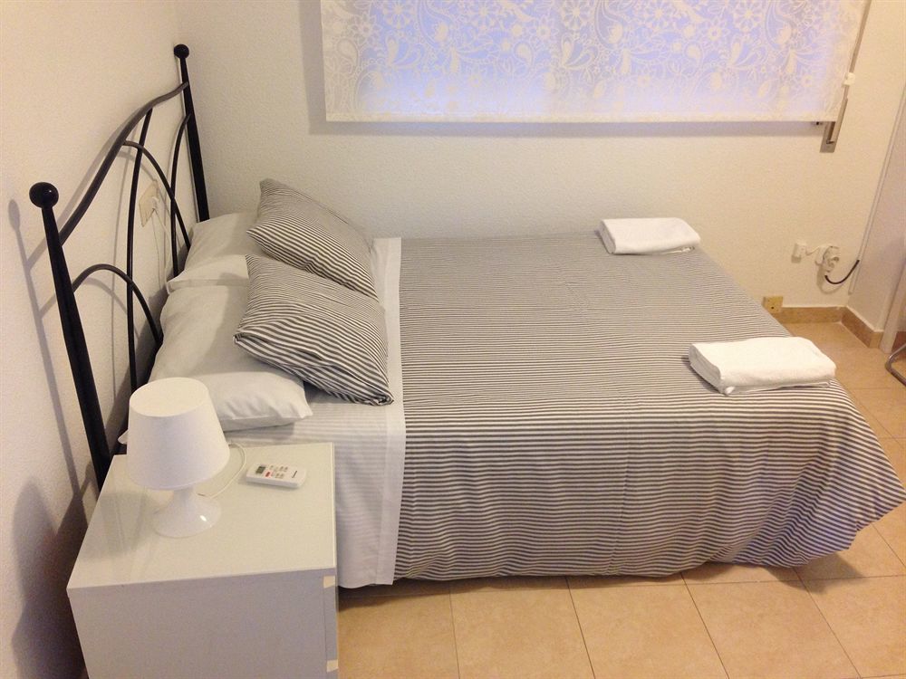 Apartamentos Arapiles มาดริด ภายนอก รูปภาพ