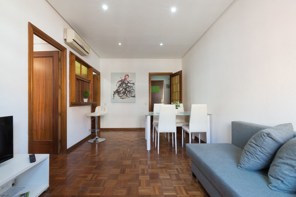 Apartamentos Arapiles มาดริด ภายนอก รูปภาพ